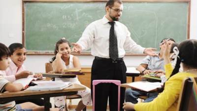 التعليم تعلن صرف حافز تدريس شهري 1000 جنيه للمعلمين (تفاصيل)