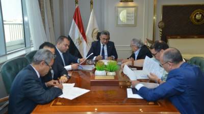 وزير التموين يلتقي بعدد من أعضاء مجلسي النواب والشيوخ