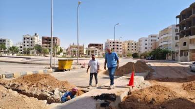 رئيس جهاز أسيوط الجديدة يتابع أعمال تنفيذ الغاز الطبيعي بالمرحلة الأولى