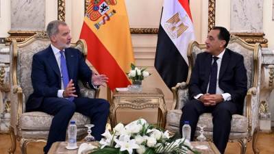 رئيس الوزراء يستقبل ملك أسبانيا بمقر الحكومة