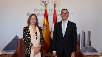 وزير الاستثمار يبحث مع وزيرة التجارة الإسبانية تعزيز الشراكة الاقتصادية