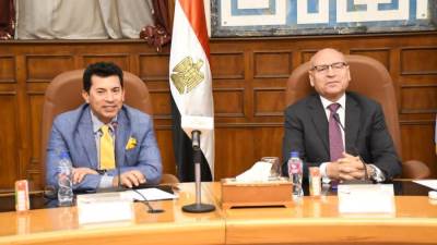 وزير الرياضة ومحافظ القاهرة يطلقان مبادرة "الكيانات في الشارع"