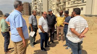 ‎رئيس جهاز حدائق أكتوبر يواصل جولات تفقد مشروعات الإسكان والمستشفى العام
