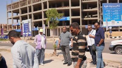 «رشاد» يتفقد مشروعات الرصف والأسواق والإسكان الاجتماعي بمدينة سوهاج الجديدة