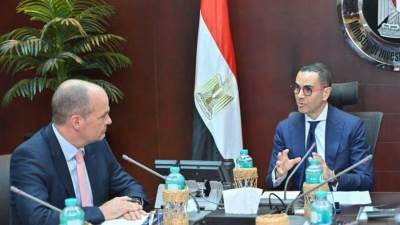 وزير الاستثمار يجتمع مع قادة المنتدي الاقتصادي العالمي لبحث تعزيز تنافسية التجارة