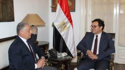 وزير الثقافة ومحافظ الإسماعيلية يبحثان ترتيبات الاحتفال بعام أم كلثوم