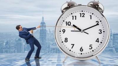 موعد تطبيق التوقيت الشتوي 2025 وإلغاء الصيفي