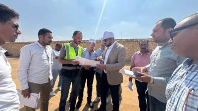 محمود مراد يتفقد مشروعات المرافق بالأراضي المضافة بالعبور الجديدة
