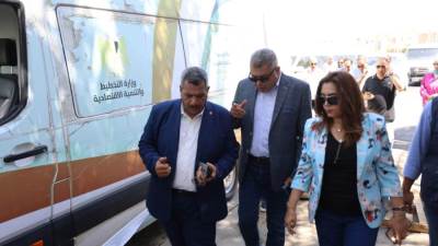 د.منال عوض تتابع مستوي تقدم الخدمات للمواطنين بمدينة شرم الشيخ