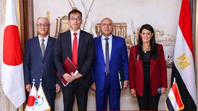 وزير النقل يوقع اتفاقية تمويل الشريحة الرابعة للخط الرابع للمترو