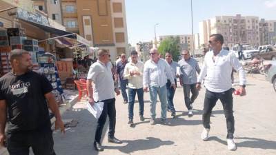 محمود مراد: غلق وتشميع 42 محلًا مخالفًا بالعبور الجديدة