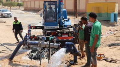 جهاز مدينة السادات يعزز إمدادات مياه الشرب بعدة مناطق