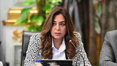 وزيرة التنمية المحلية تحيل مسؤولين بالمحلة الكبرى للنيابة