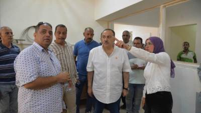 محافظ أسيوط يتابع أعمال تطوير مركز "خان الخليلي" للحرف اليدوية