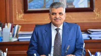 أسامة ربيع: بناء 6 قاطرات تعمل بالغاز الطبيعي المسال