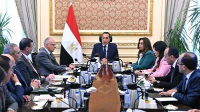 مدبولي: استمرار حملات تطهير المجاري المائية لحماية نهر النيل وشبكة الترع