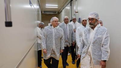 رئيس هيئة الدواء يتفقد مصنع بيوجينيريك ويبحث التعاون مع شركة أورجانون