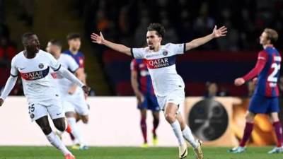 باريس سان جيرمان يُقصي برشلونة بهدفين لهدف في دوري الأبطال