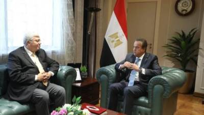 وزيرا الصحة والتعليم العالي يبحثان الاستفادة من الكوادر الطبية بالمستشفيات الجامعية
