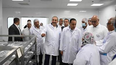 مدبولي يتفقد مصنع "المستحضرات الصيدلية الصلبة" بشركة النصر للكيماويات الدوائية