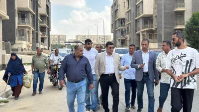 رئيس «القاهرة الجديدة» يوجه بحصر أراضي الخدمات وحل مشكلة الباركنج بـ«دار مصر»