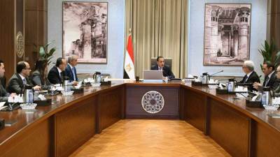 رئيس الوزارء: مؤشرات أداء الاقتصاد المصري تسير بصورة إيجابية