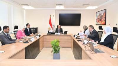 الحكومة تستثمر ١٠٠ مليون دولار في مشروعات تنموية بدول حوض النيل الجنوبى