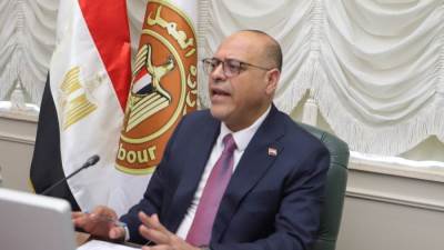 "جبران"  يُصدر قرارًا وزاريًا بـ ضوابط تحرير "عقود العمل" 