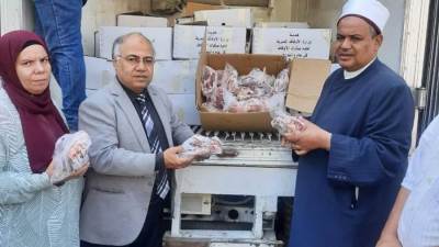 محافظة الجيزة: توزيع ٢ طن لحوم صكوك الأضاحي على الأسر الأولى بالرعاية