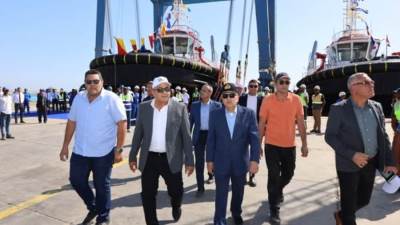 تدشين القاطرتين "عزم ٣" و"عزم ٤" بقوة شد ٩٠ طنا