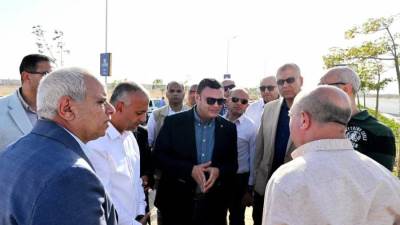 وزير الإسكان يتفقد مشروعًا سكنيًا والطرق والمحاور بمدينة بدر