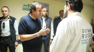 ووزير الصحة يُشيد بجودة الخدمات بمستشفى جوستاف روسي