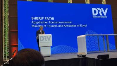 فتحي: نعمل على تعزيز التحول الرقمي بالمواقع الأثرية لتحسين تجربة السائحين