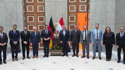 عبدالغفار: بحث تطبيق حلول رقمية متقدمة وتعزيز سلامة المرضى داخل المستشفيات