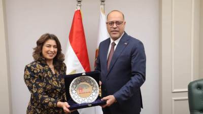 العمل: بروتوكول تعاون مع الجامعة المصرية الصينية لدعم التدريب وبناء القدرات