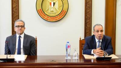 عبدالعاطي: فوز العناني بمنصب مدير عام اليونسكو يعكس الثقة الدولية في مصر