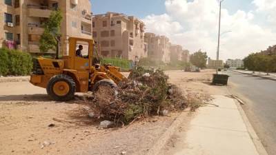 جهاز العاشر من رمضان يواصل تطوير الطرق والمحاور الرئيسية
