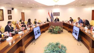 وزير الاتصالات: زيادة عدد أبراج المحمول لـ37 ألف برج لتحسين الخدمات