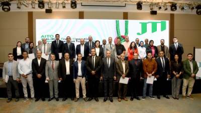 كيف أثرت "التجارة غير المشروعة" على الإيرادات الضريبية والاستثمارات الأحنبية؟