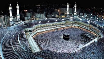 وزير السياحة يعتمد الضوابط والقواعد والإجراءات المنظمة للحج السياحي