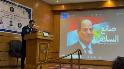 رسالة ماجستير للصحفي أشرف رمضان: وسائل التواصل تحولت إلى ساحة صراع تهدد الأمن القومي المصري