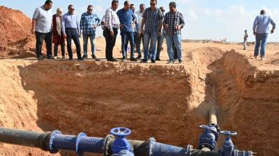 رئيس جهاز العاشر من رمضان يتفقد مشروعات المرافق وتطوير المناطق الصناعية 