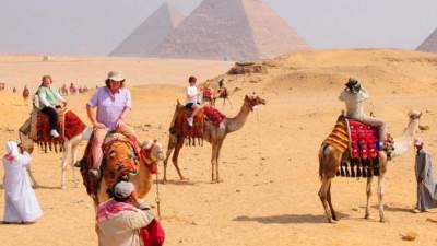 مصر تستقبل 15 مليون سائح خلال 9 أشهر وتقترب من مستهدفها السنوي