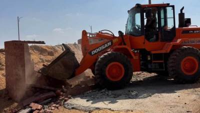 رئيس جهاز مدينة بدر: إزالة مخالفات البناء والتعديات بالمجاورة السابعة