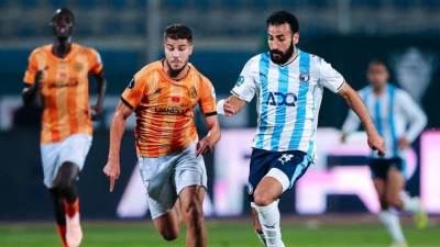 بيراميدز يفوز على  نهضة بركان ويتوج بلقب السوبر الأفريقي