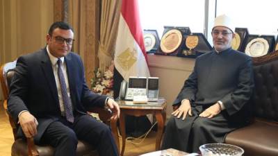 وزير الإسكان يبحث مع مفتي الجمهورية تخصيص دار الإفتاء في المدن الجديدة