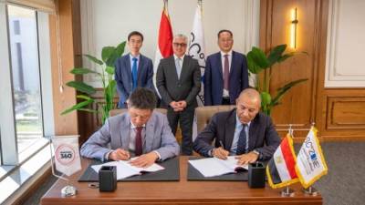  4 شركات صينية تستثمر 65 مليون دولار في مدينة "سخنة 360"