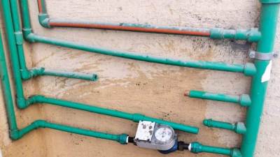 جهاز النوبارية الجديدة: ضبط 5 وصلات مياه خلسة وفصلها فورًا 