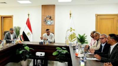 التفاصيل الكاملة لـ"لقاء وزير الإسكان" بمسؤولي جهاز العبور الجديدة