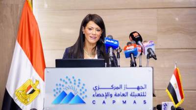 "الحكومة" تدشّن طابعًا تذكاريًا جديدًا خلال الاحتفالية بمناسبة اليوم العالمي للإحصاء